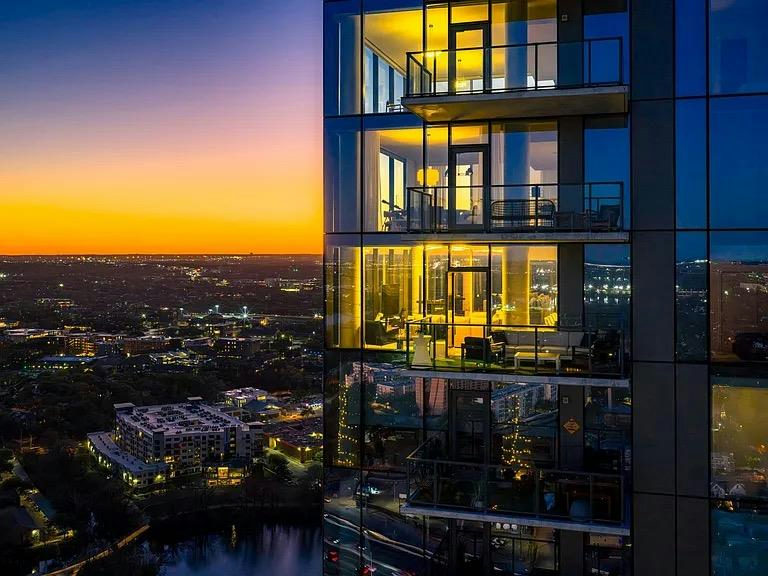 44 East Ave #3707 — exterior