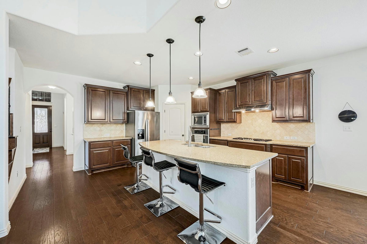 2229 Turtle Mountain Bnd — photo 3
