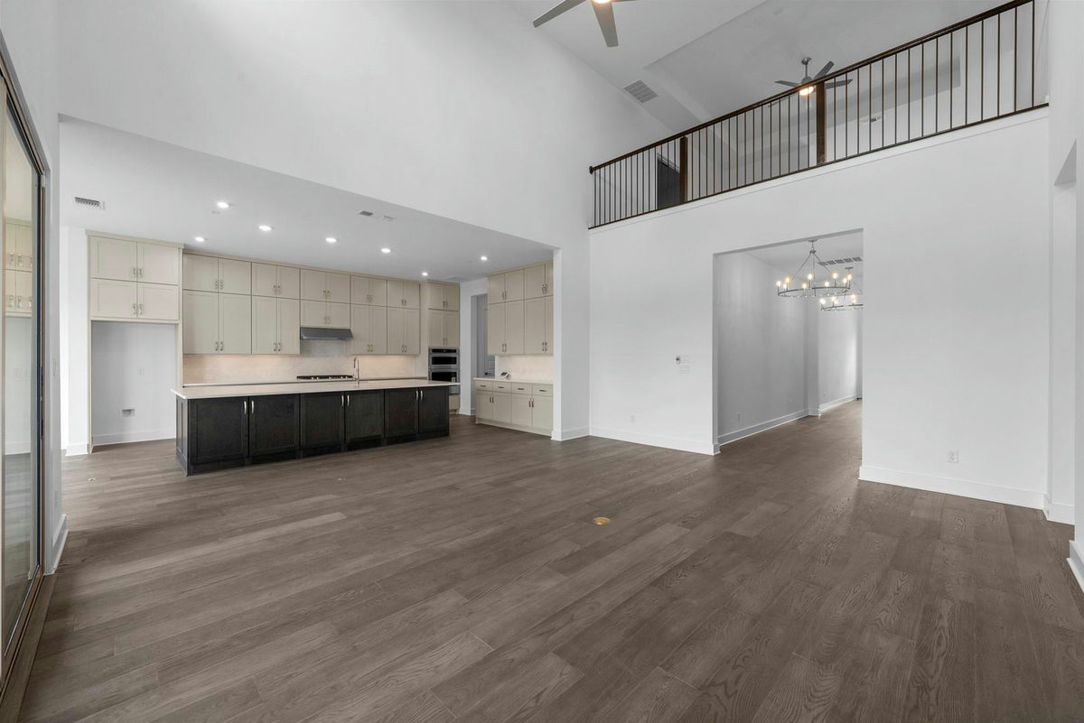 204 Maton Way — photo 4