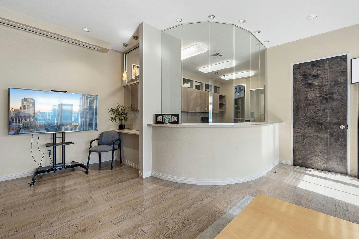 5900 Southwest Pkwy #401 — photo 4
