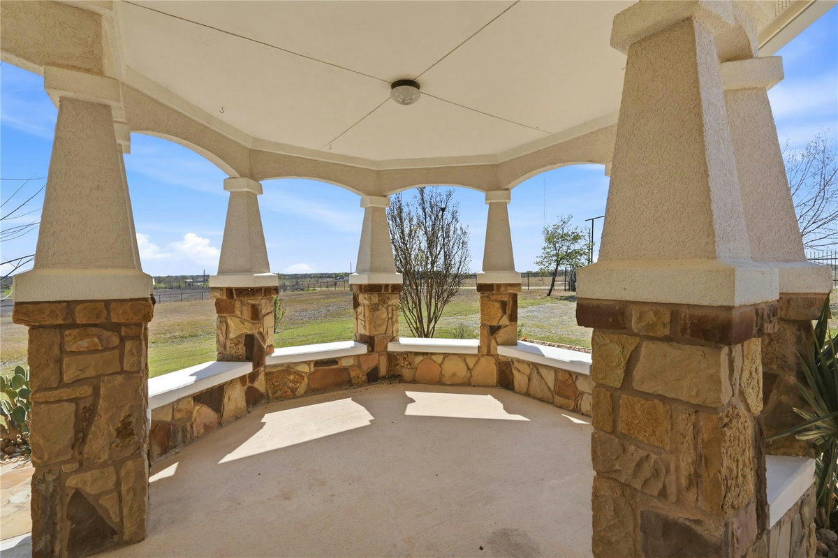 100 Mayfield Ln — photo 5