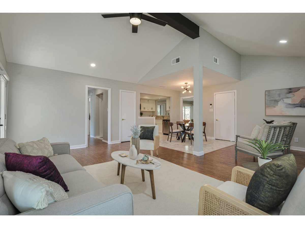 3203 Foster Ln — photo 4