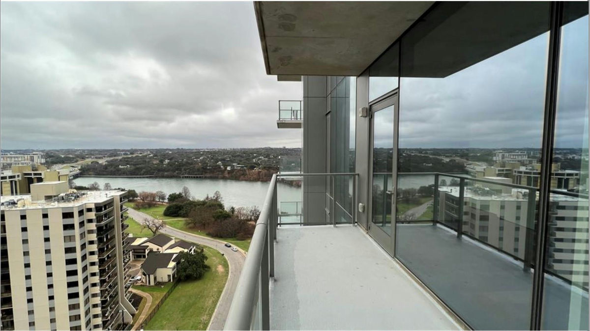 44 East Ave #1509 — exterior