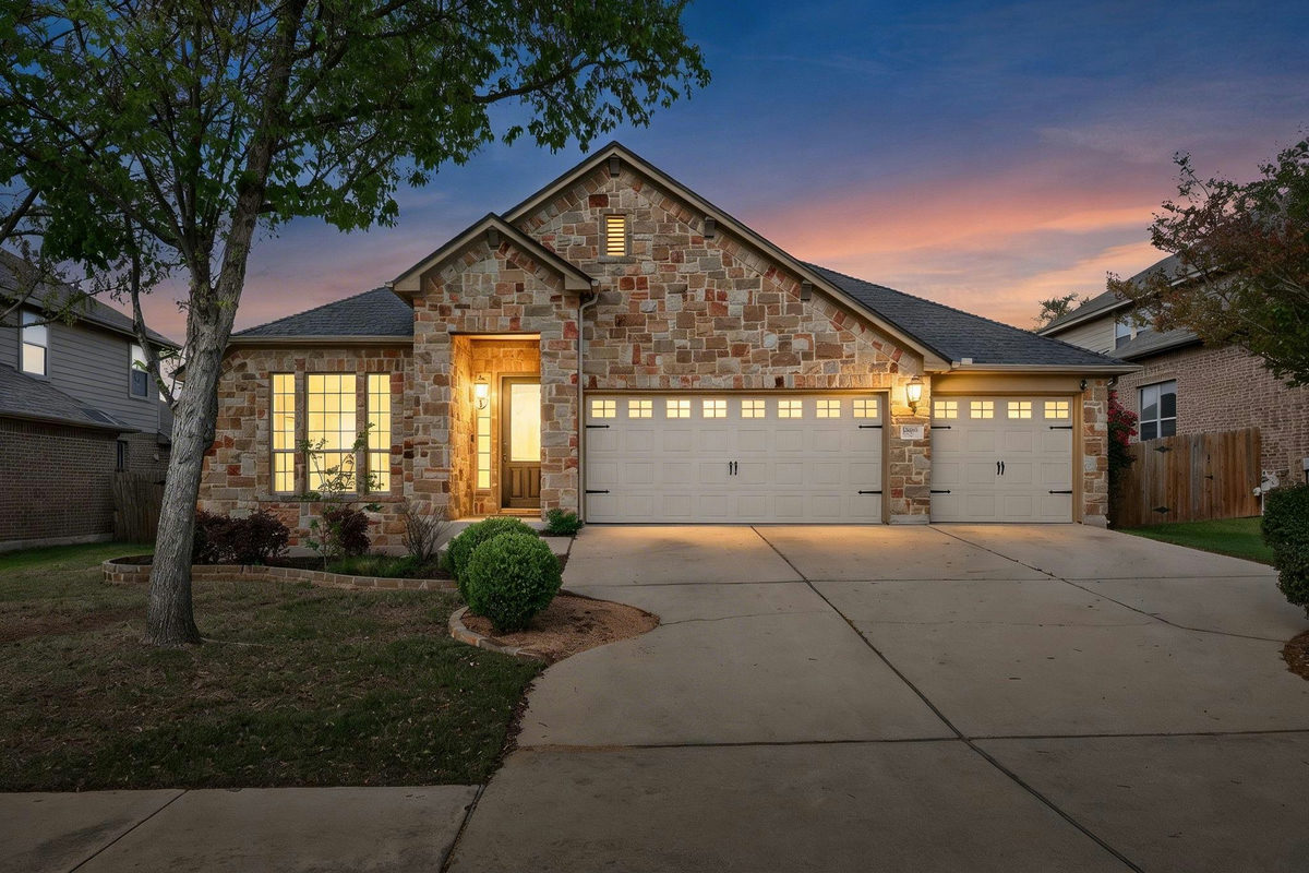 13670 Mesa Verde Dr — exterior
