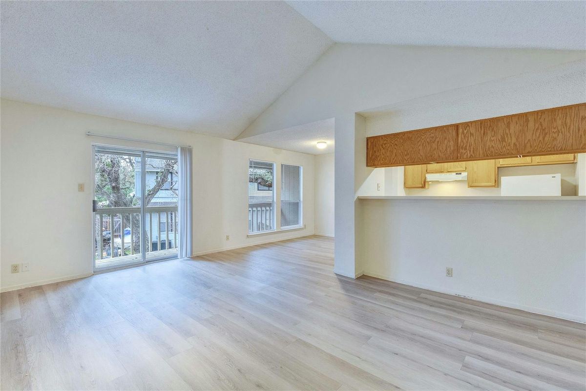 11900 Alpheus Ave — photo 4