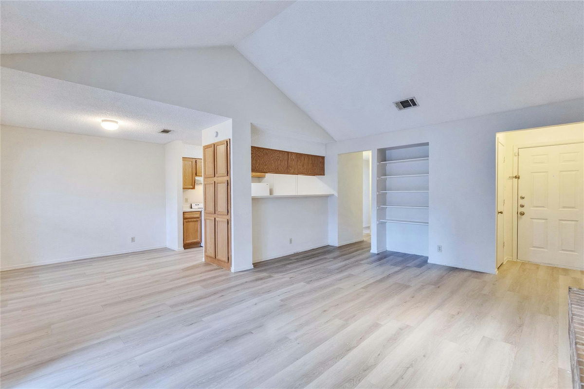 11900 Alpheus Ave — photo 5