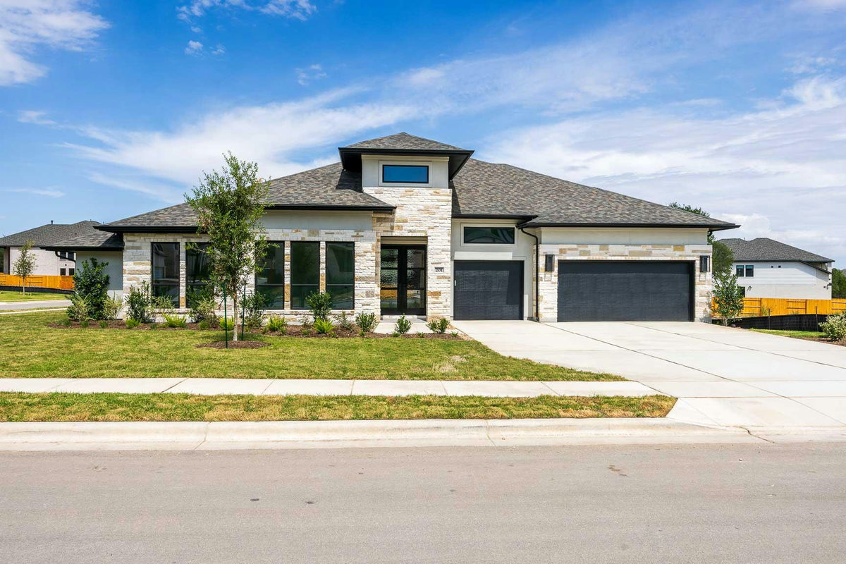 201 Knox Dr — exterior