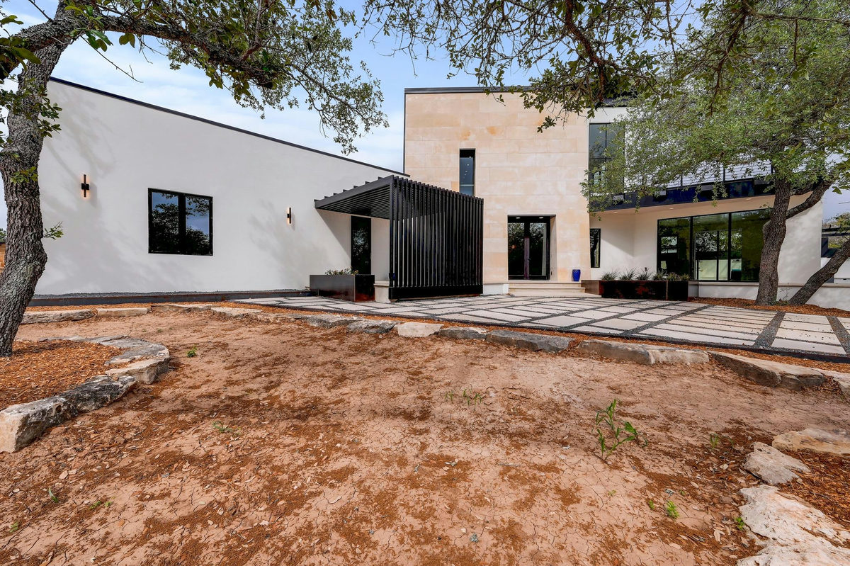 700 Rancho Grande Dr — photo 2