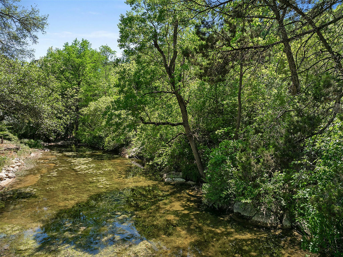 1 Shadybrook Cv — photo 2