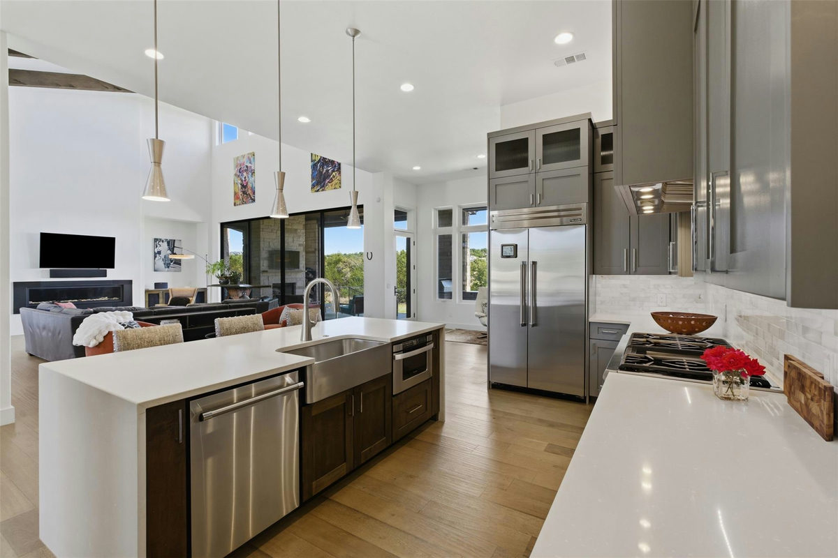 8801 Bellancia Dr — photo 5