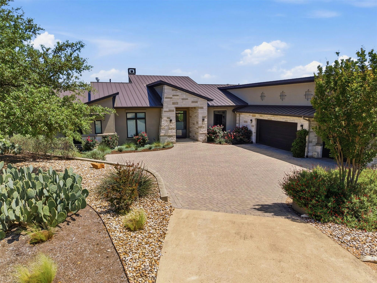 8801 Bellancia Dr — exterior