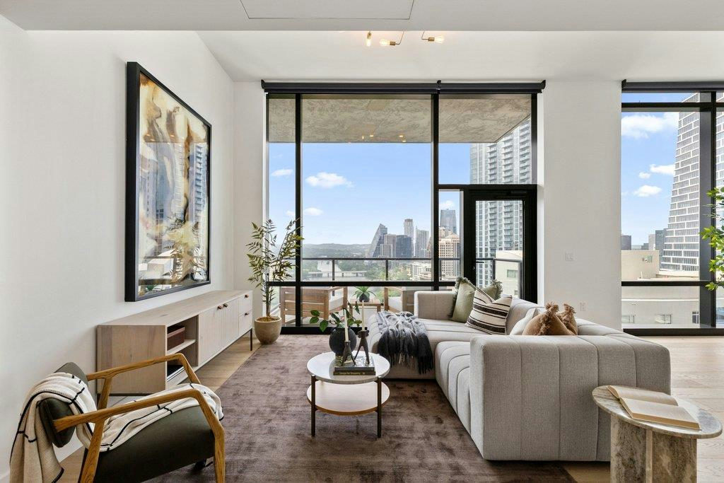 70 Rainey St #2208 — photo 4