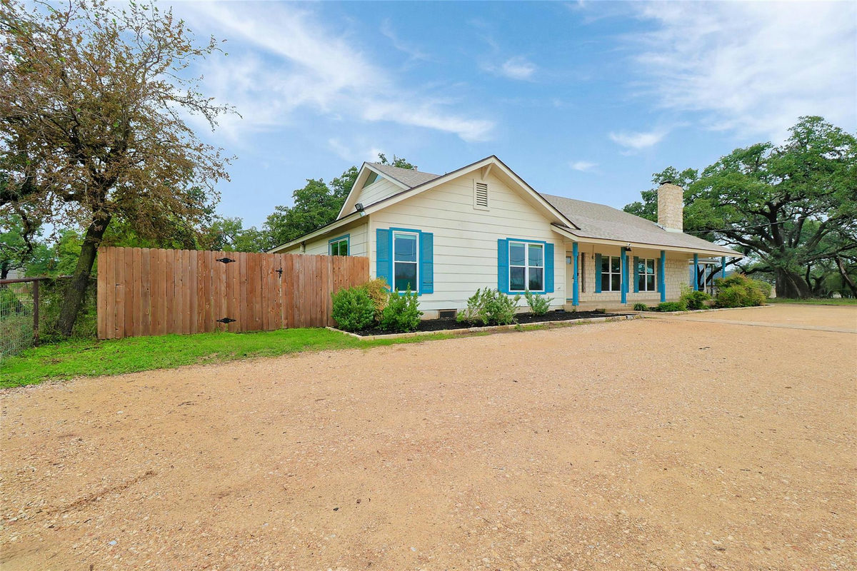 1701 E New Hope Dr — photo 3