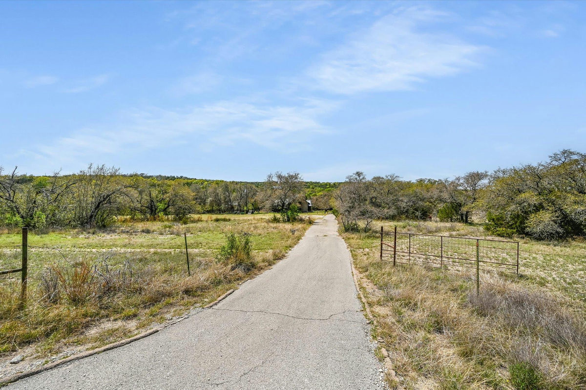 22419 Hazy Hollow Cv — photo 4