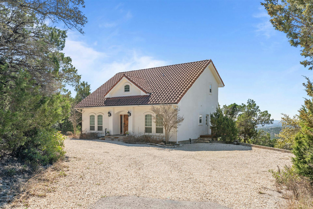 8101 Breeze Way — exterior