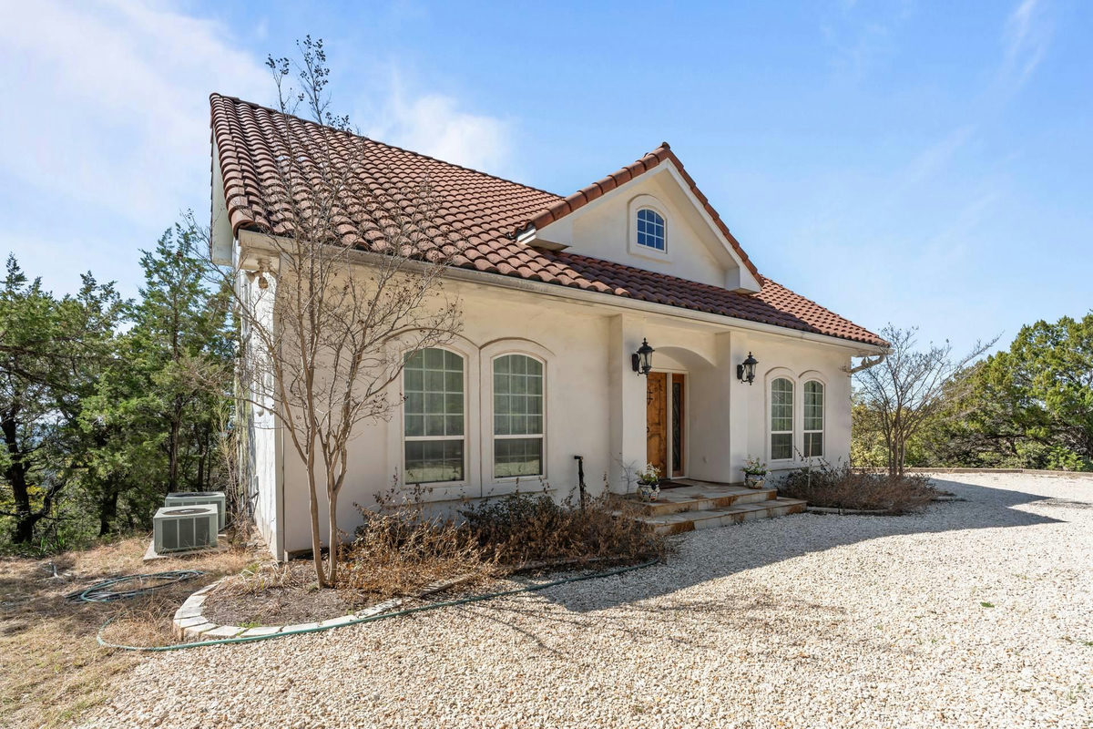 8101 Breeze Way — photo 3
