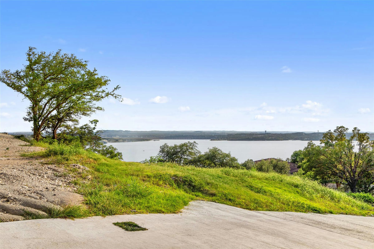 6813 Oasis Pass — exterior