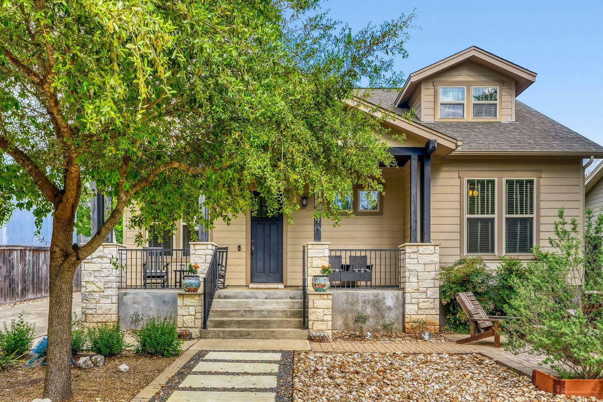 2913 Chisholm Trl — photo 2