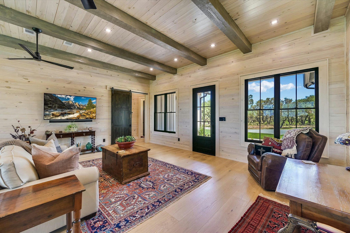 130 Thousand Oaks Loop — photo 3