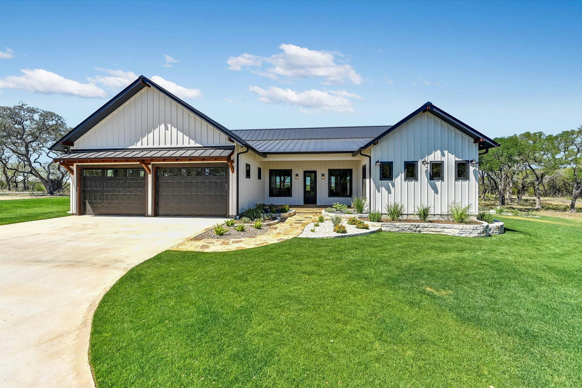 130 Thousand Oaks Loop — exterior