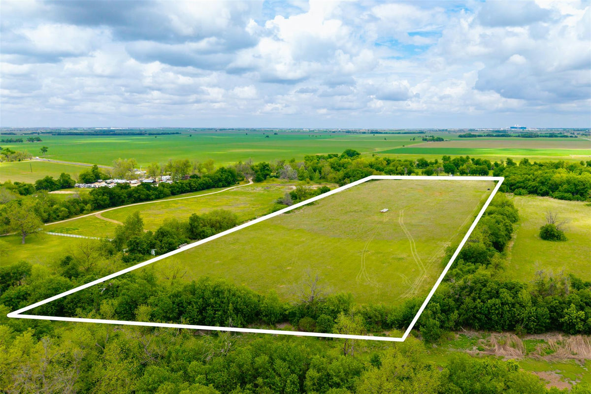 18.45 Acres Fm 1660 — exterior