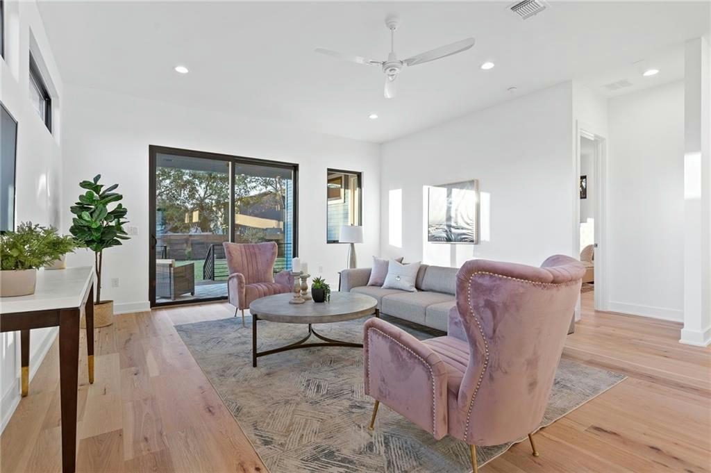 1004 Lott Ave — photo 3