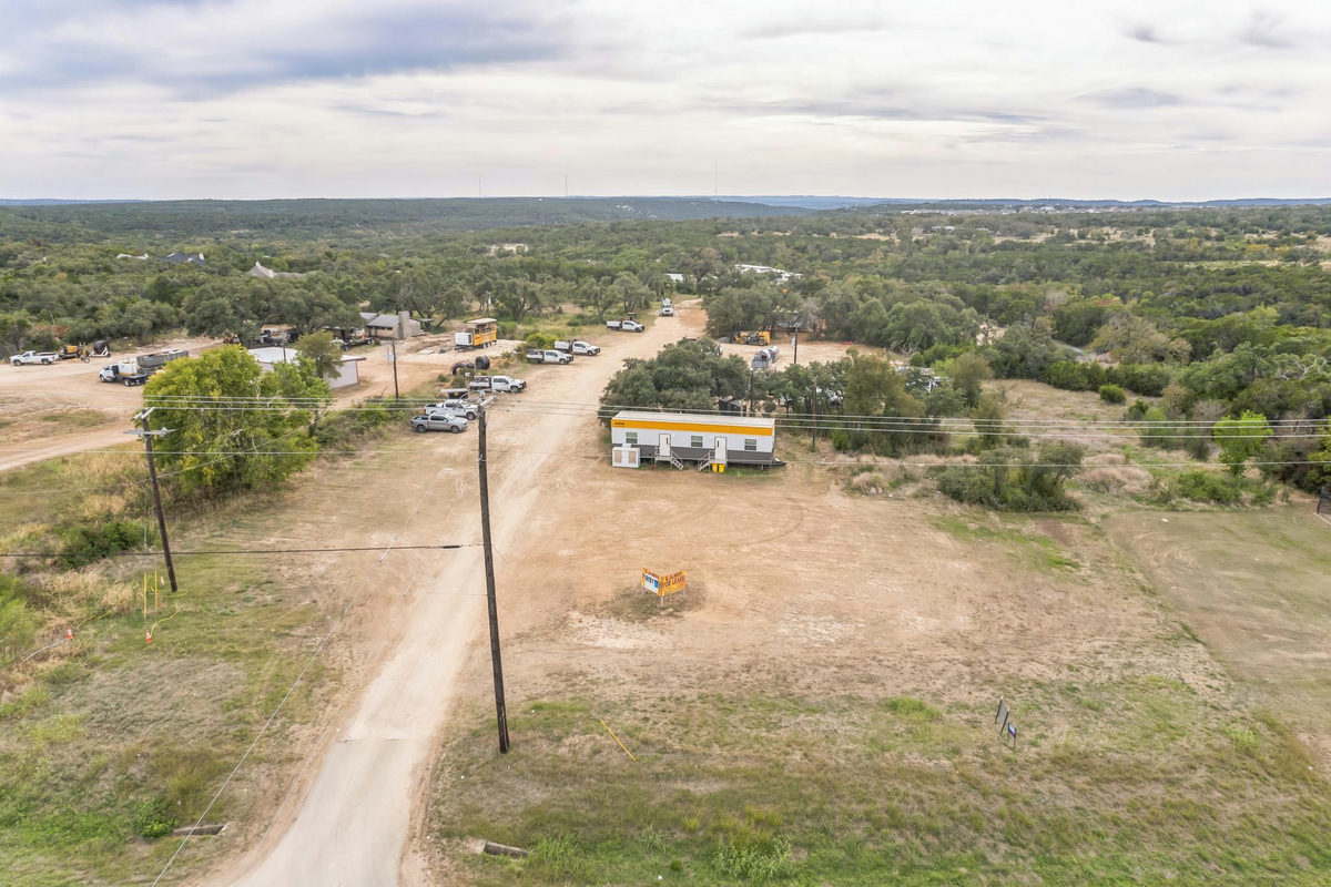 2540 W Whitestone Blvd — exterior
