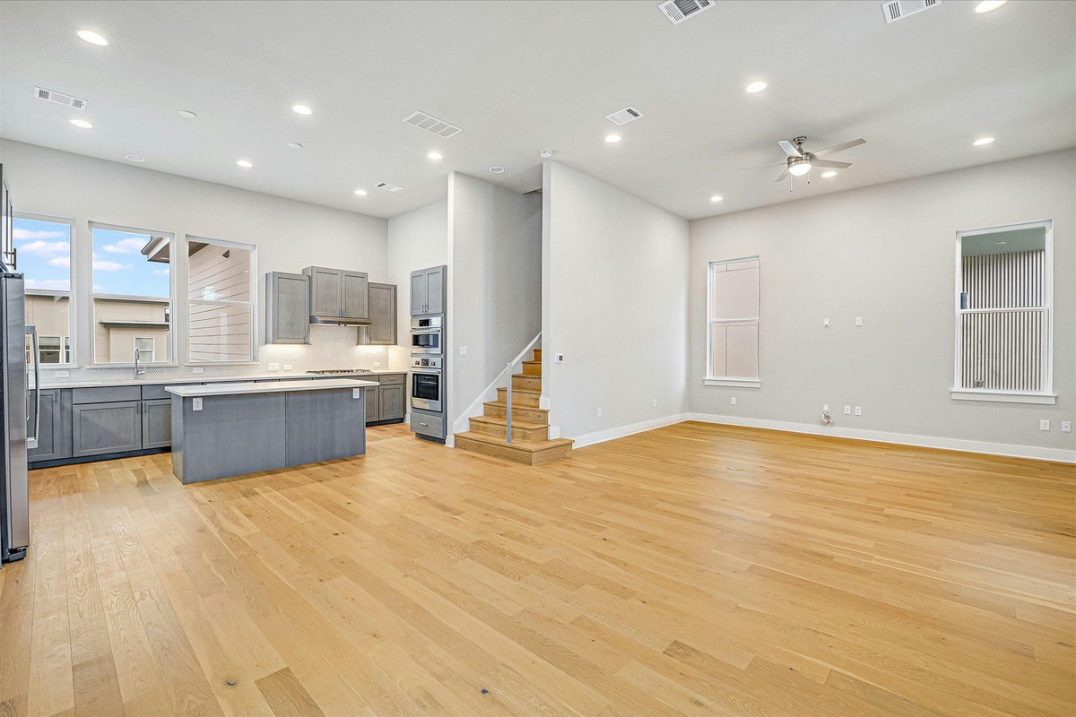 6136 Florencia Ln — photo 3