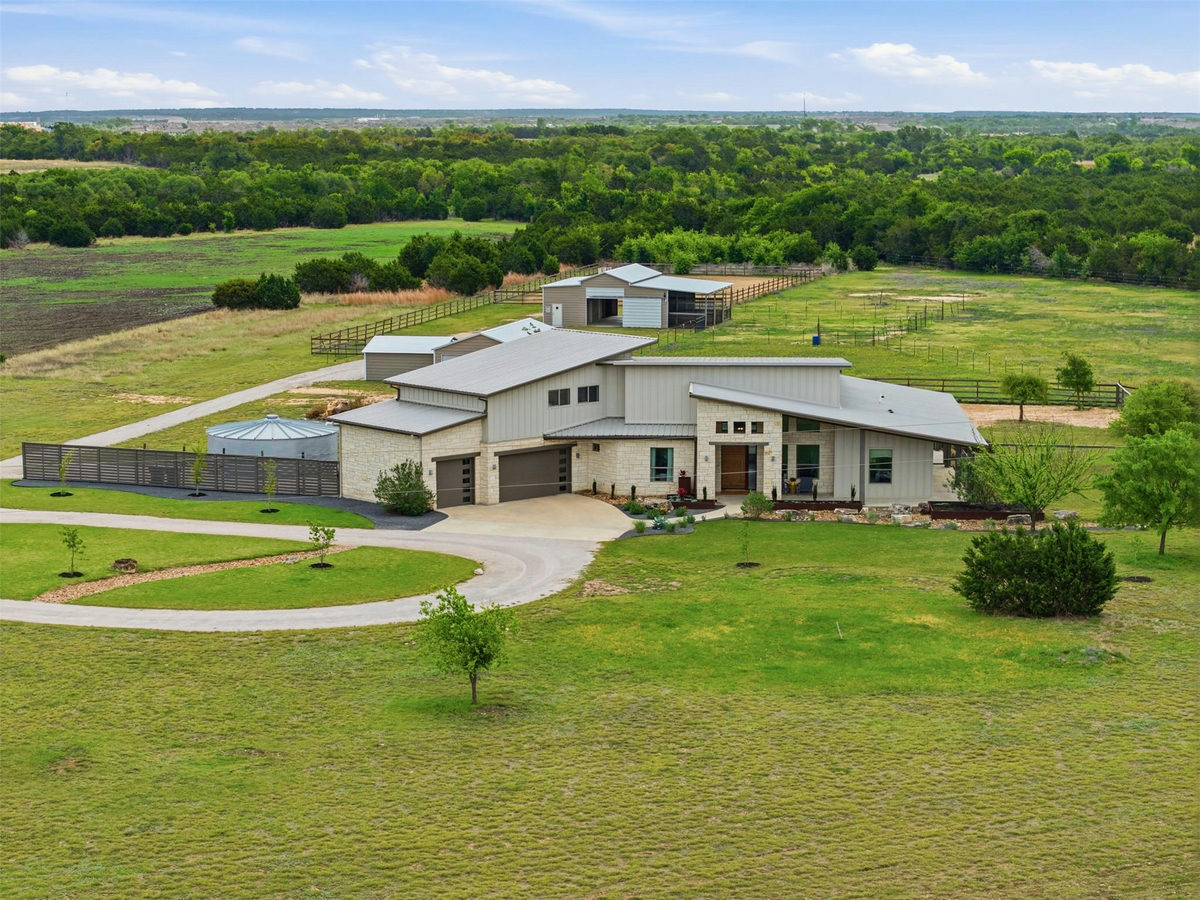 215 Mesa Vista Dr — exterior