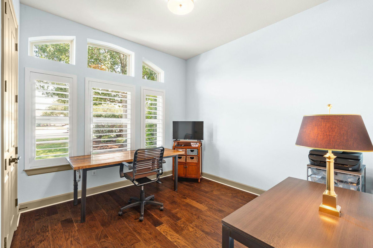 112 Barefoot Park Ln — photo 4