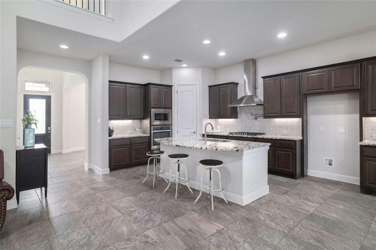 3118 MEDIA Dr — photo 4