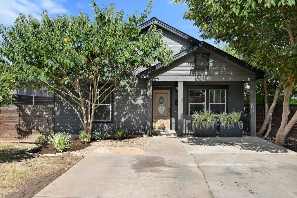 1197 Angelina St — exterior