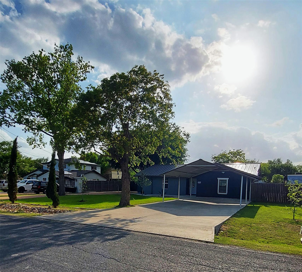 209 Green Pasture — photo 2