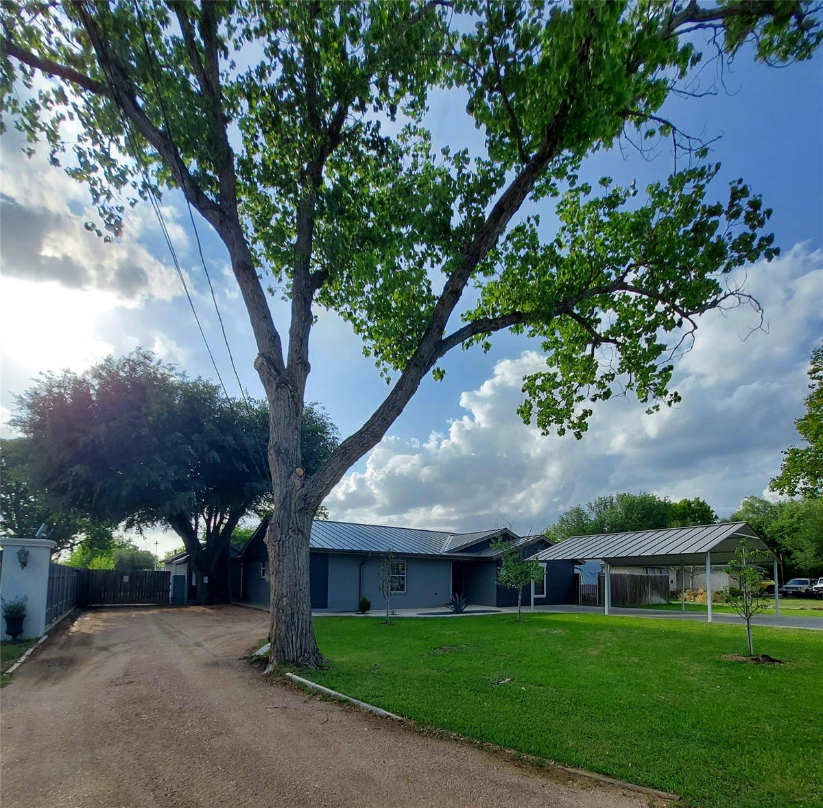 209 Green Pasture — photo 3
