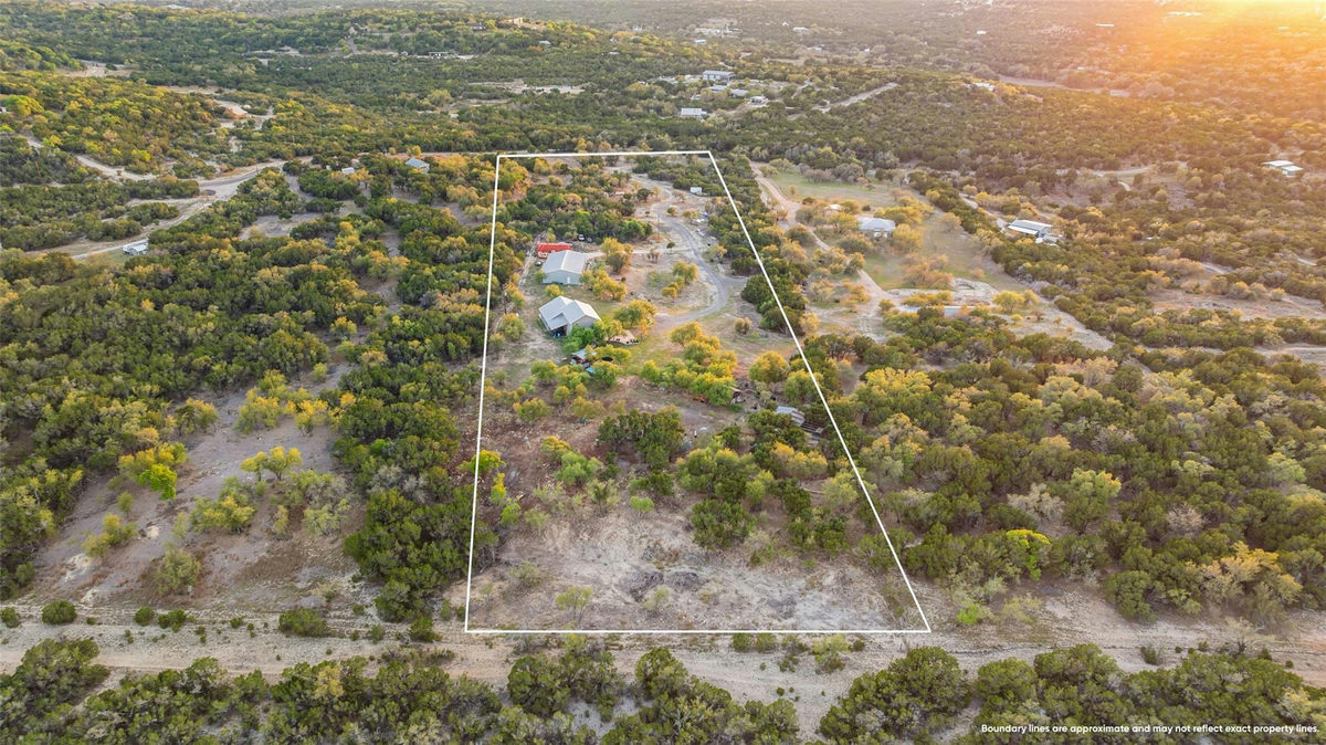 2025 Cripple Creek Stage Rd — exterior