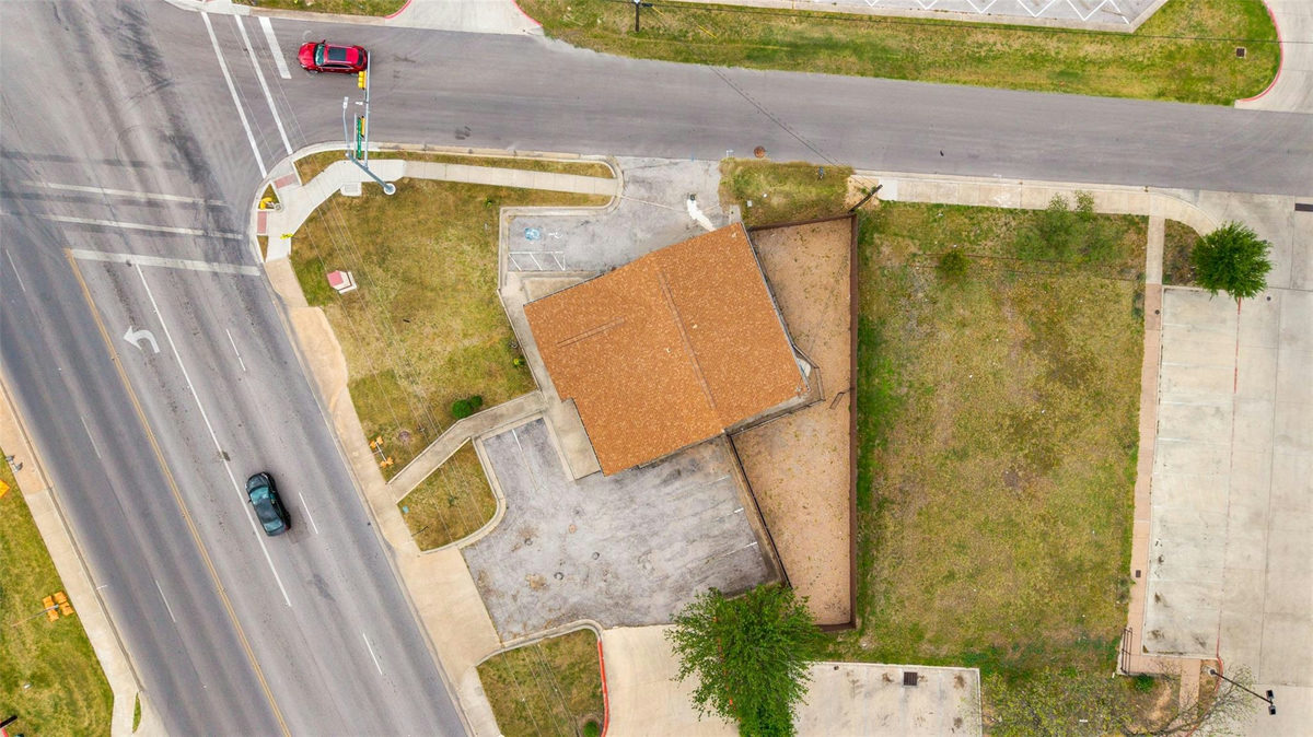 750 S Mays St — photo 2