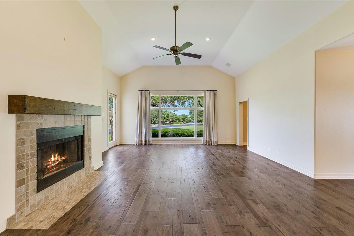 2300 FOUNDERS Cir — photo 5