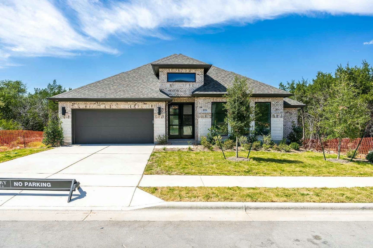 1032 Sunset Hill Way — exterior