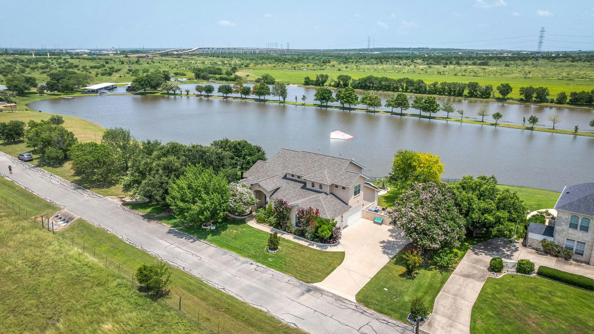 12407 Aquaplex Dr — photo 2