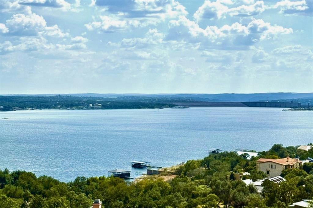14000 & 14002 Skyline Dr — exterior