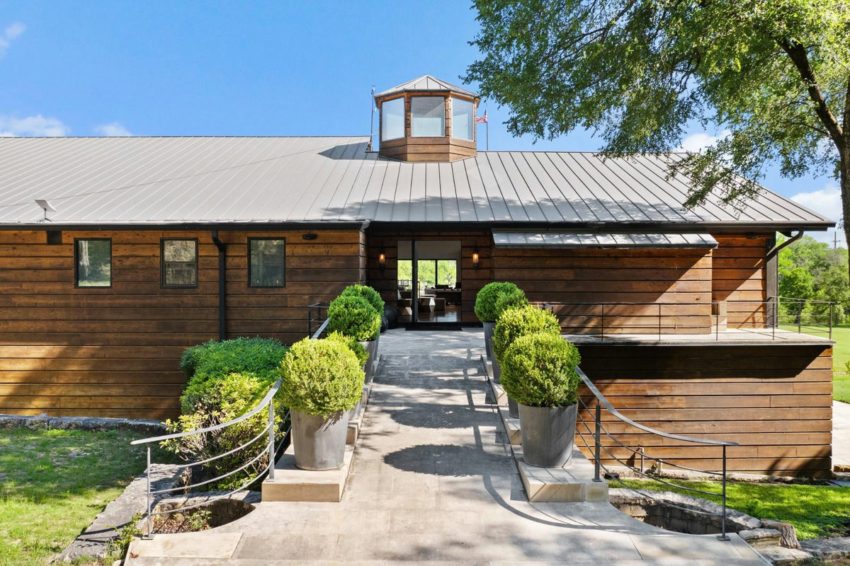 5055 Wayside Dr — photo 4