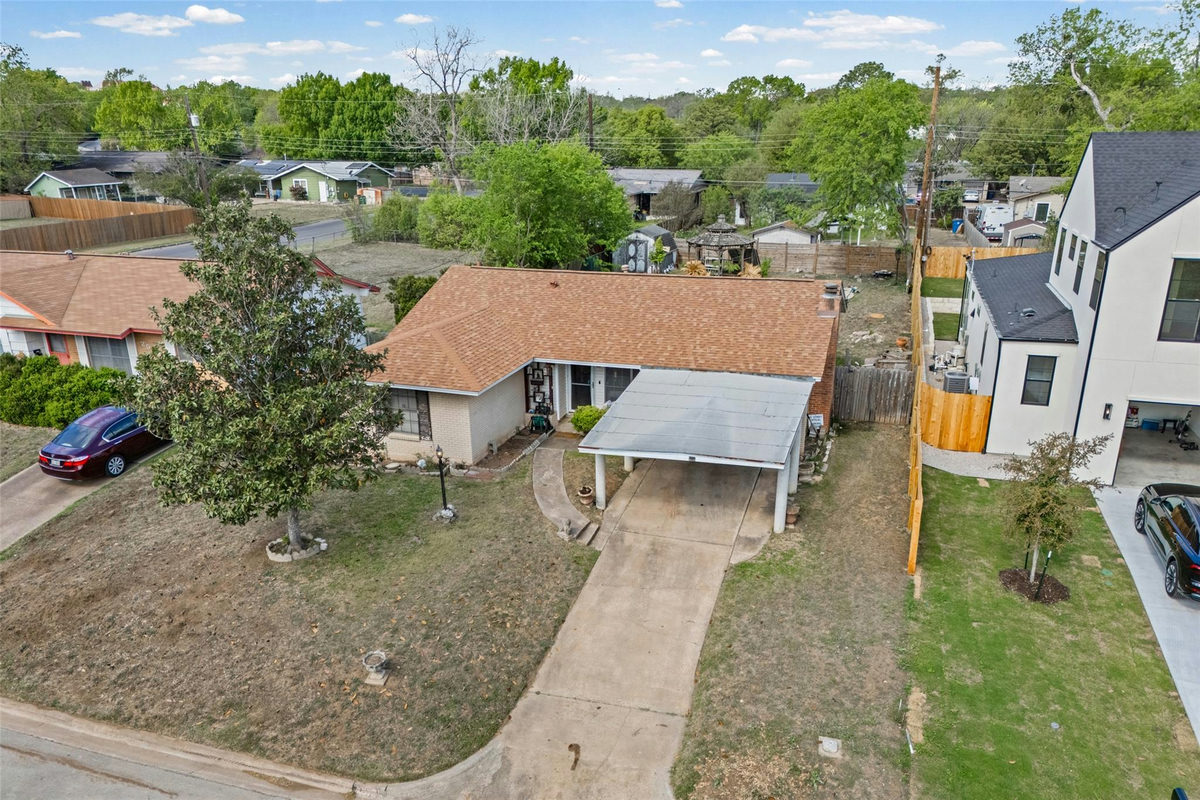 2510 Little John Ln — photo 2
