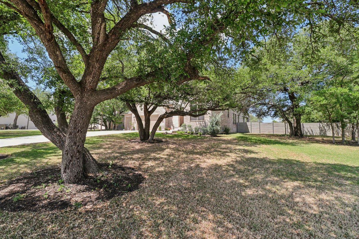 101 Wolf Ridge Rd — exterior