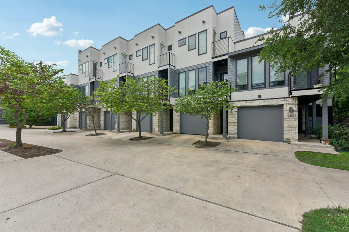 2300 S 5th St #E — exterior