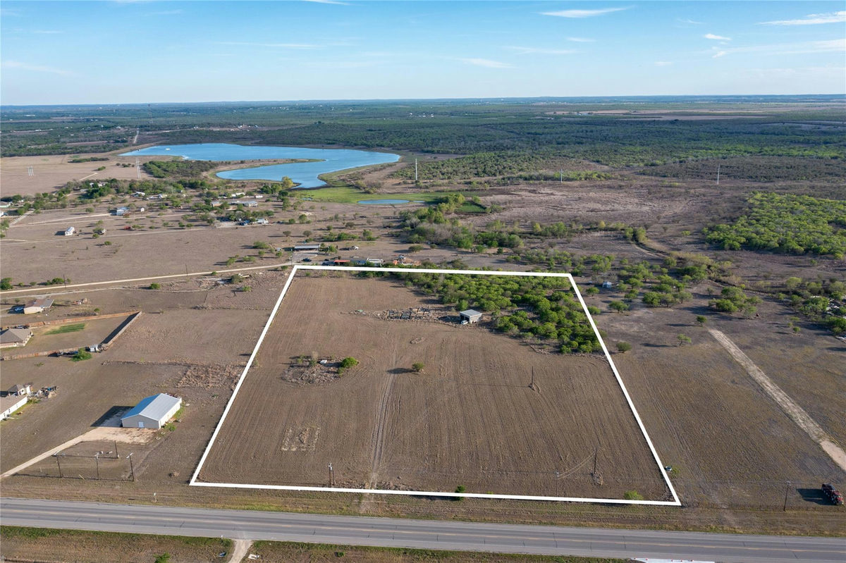 7807 Highway 142 — photo 3