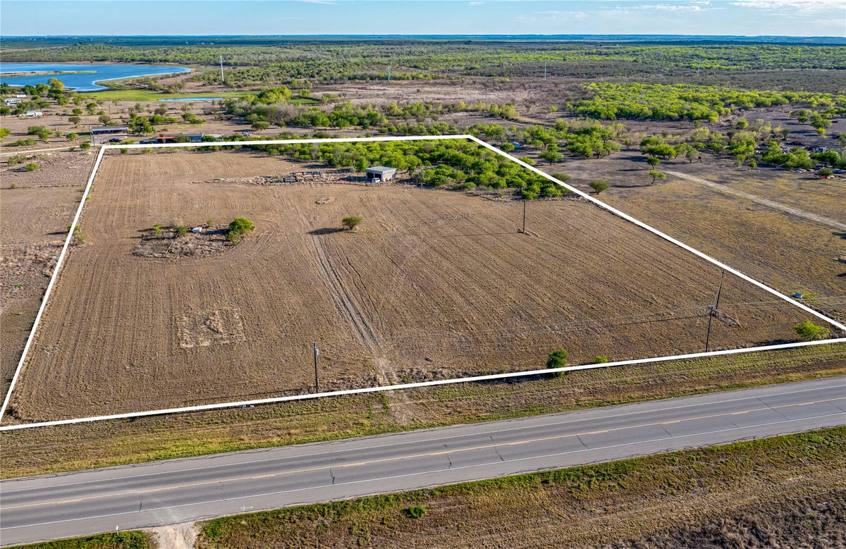 7807 Highway 142 — photo 2