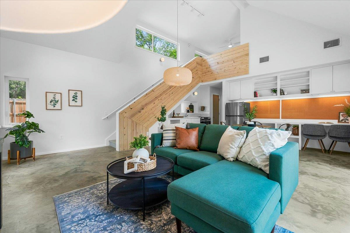 1808 Forest Hill Dr — photo 5