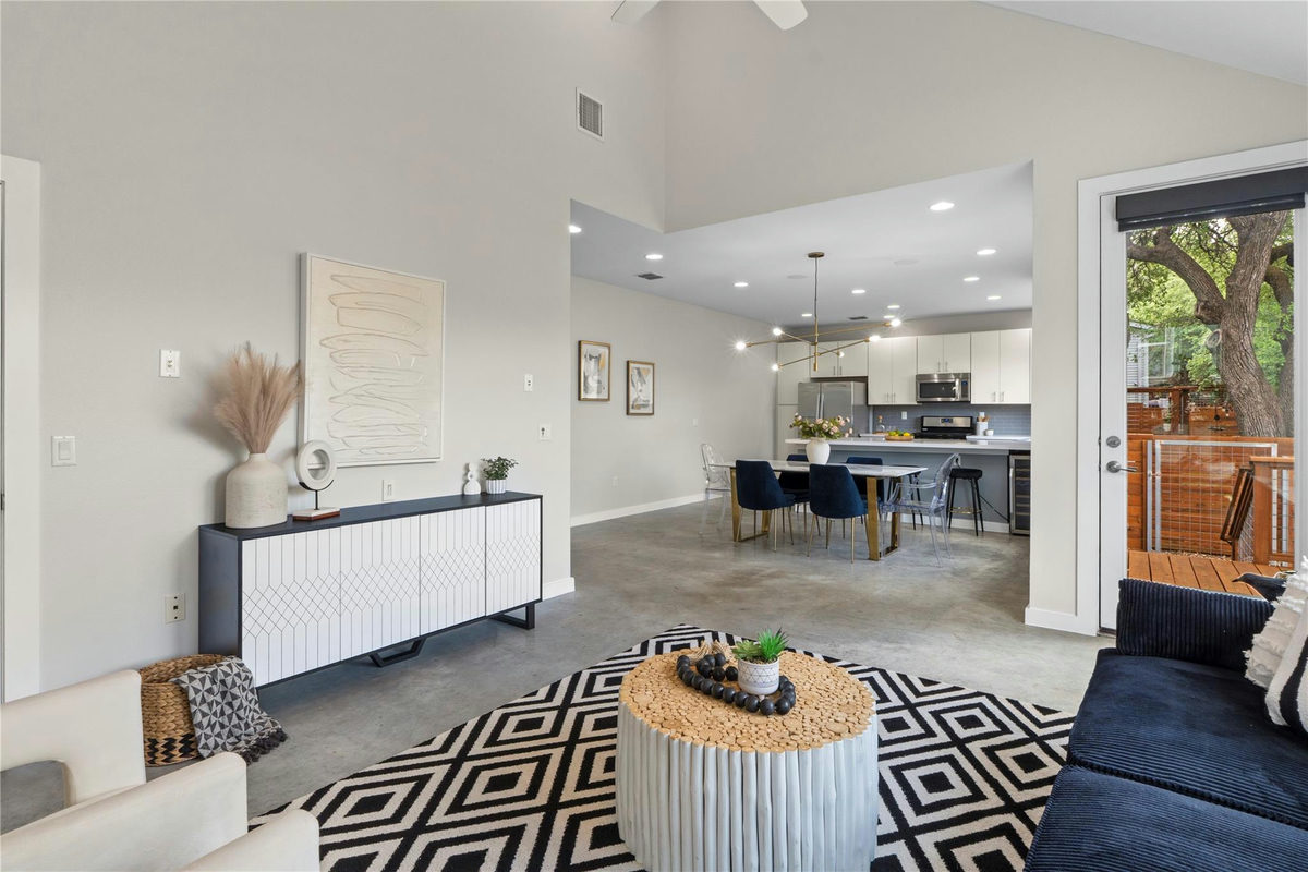3001 Del Curto Rd #35 — photo 4