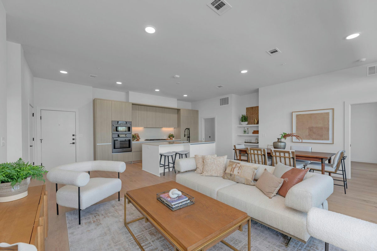 2209 S 1st St #403 — photo 2