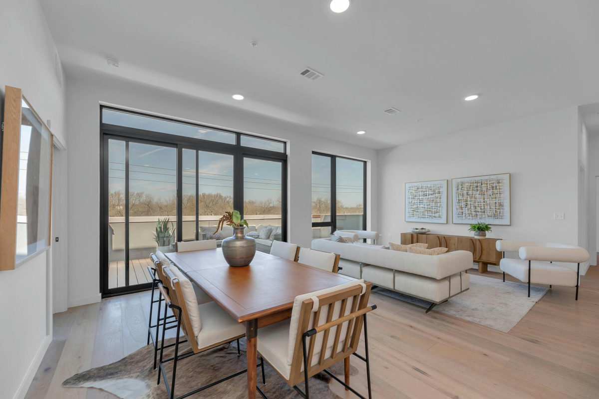2209 S 1st St #403 — exterior